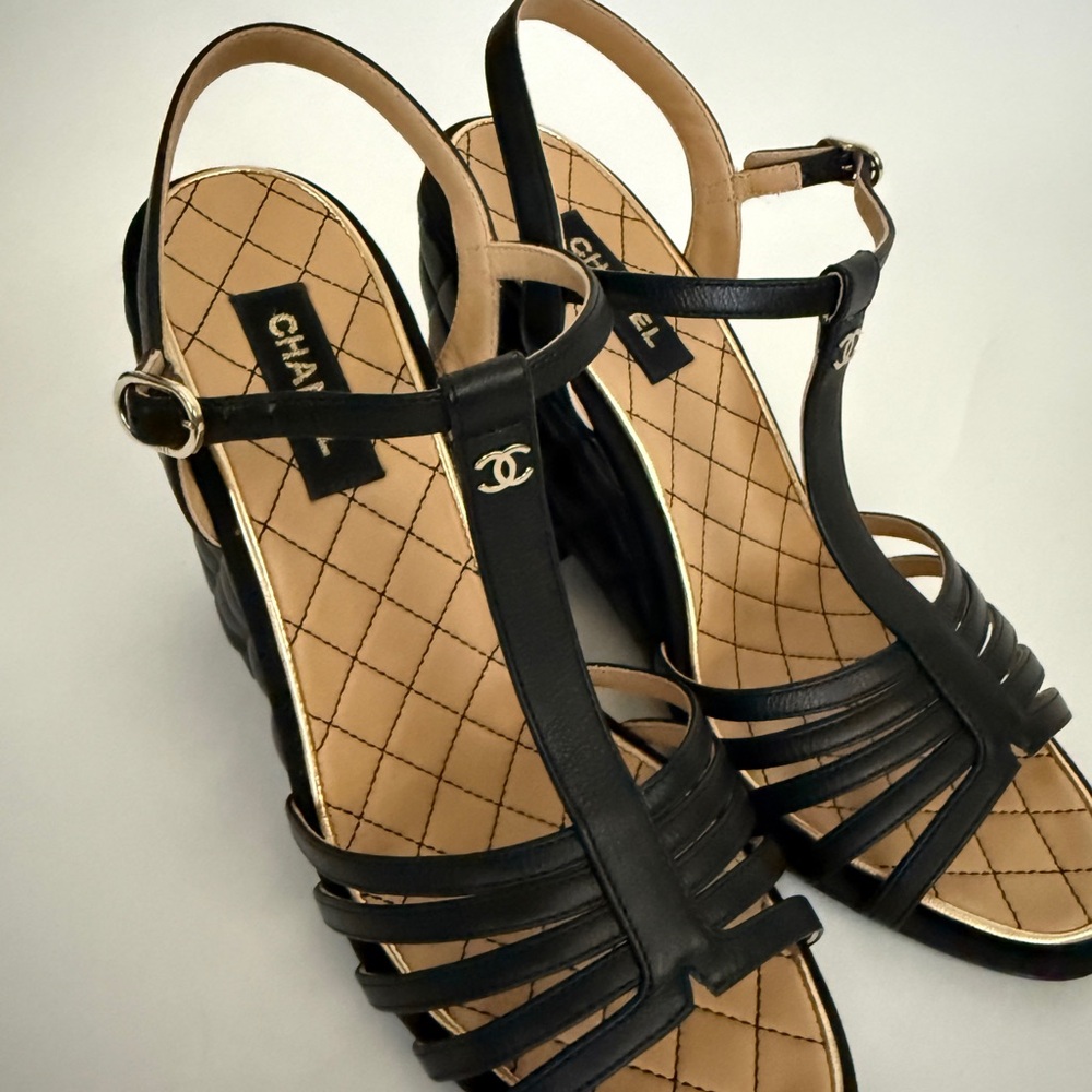 CHANEL Black Quilted Leather T-Strap Wedge Sandals - Picture 5 of 7